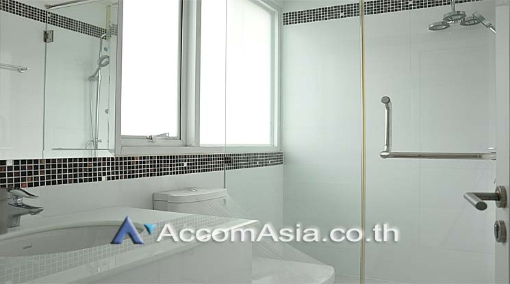 15  Office Space For Sale in Silom ,Bangkok BTS Sala Daeng AA13148